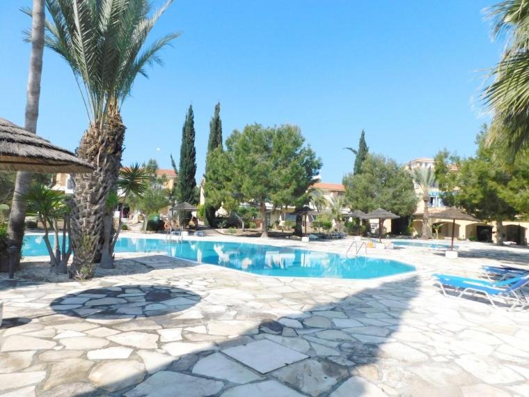 Beautiful Regina Gardens Apartment Paphos Bagian luar foto
