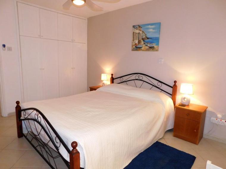 Beautiful Regina Gardens Apartment Paphos Bagian luar foto